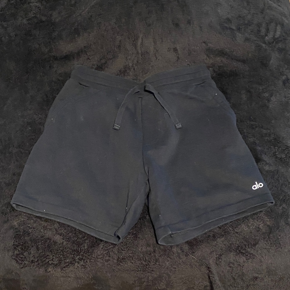 ALO Yoga Men's Dark Athletic Shorts